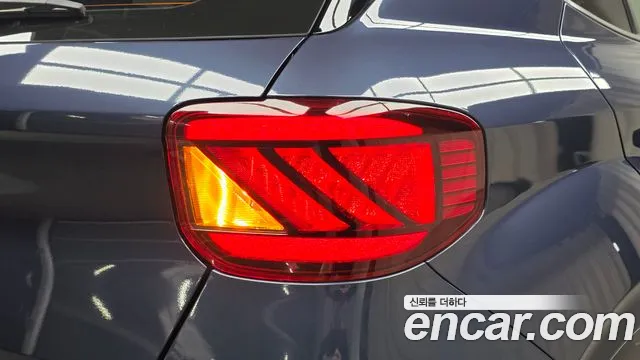 Hyundai Venue — Фото автомобиля 8