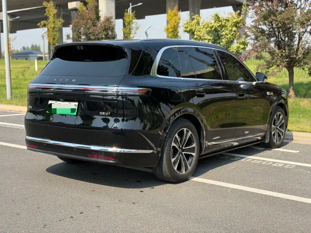 Aito M7 — Фото автомобиля 8