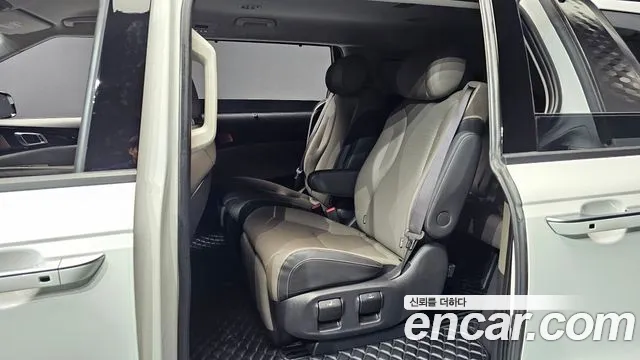 Kia Canival Новый Carnival 4 поколение Дизель 7 мест Signature — Фото автомобиля 10