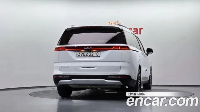 Kia Canival Carnival 4 поколение Дизель 9 мест Prestige — Фото автомобиля 2
