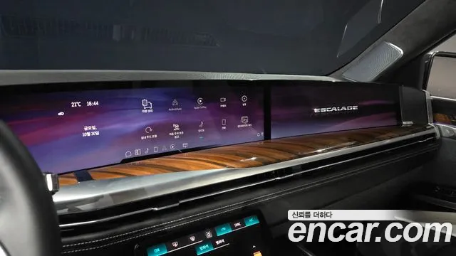 Cadillac Escalade 5th Gen — Фото автомобиля 27