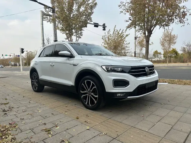 Volkswagen T-Roc — Фото автомобиля 2