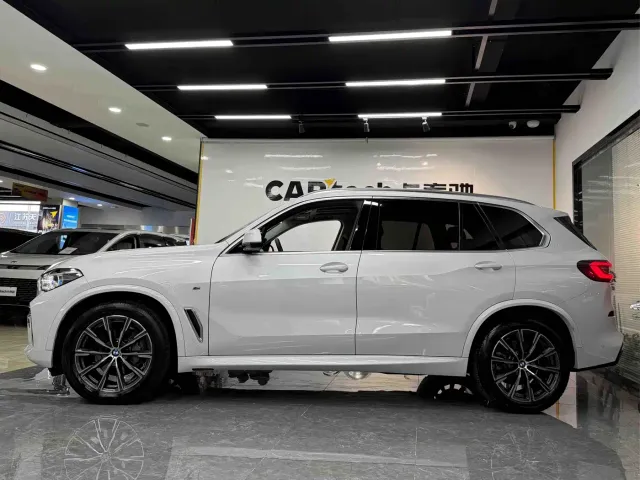 BMW X5 — Фото автомобиля 3