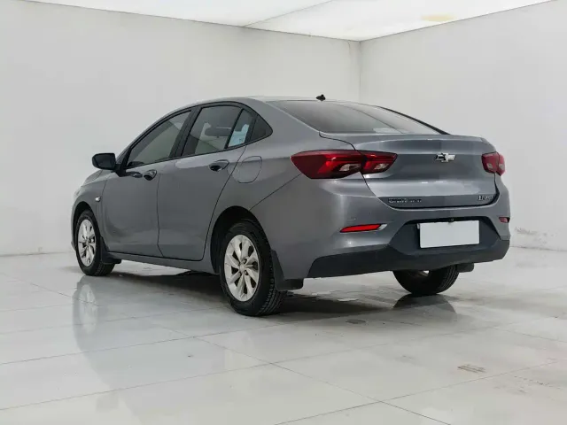 Chevrolet Cavalier — Фото автомобиля 5