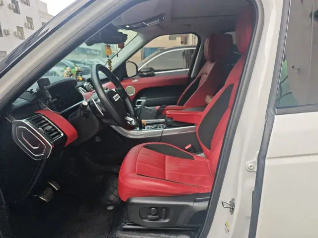 Land Rover Range Rover Sport — Фото автомобиля 7