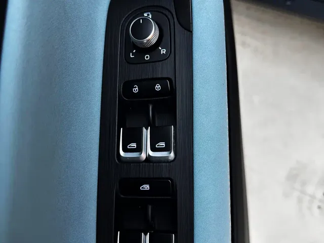 Geely Emgrand S — Фото автомобиля 12