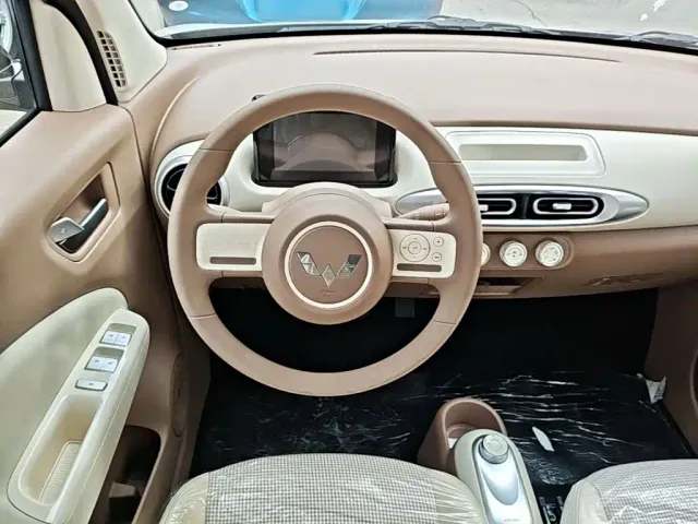 Wuling Hongguang Mini EV — Фото автомобиля 10