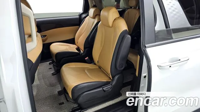 Kia Canival Carnival 4 поколение 9 мест Prestige — Фото автомобиля 12