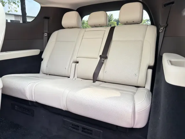 Li Auto MEGA — Фото автомобиля 20