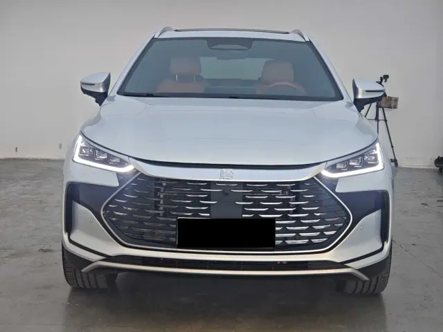 BYD Tang — Фото автомобиля 2
