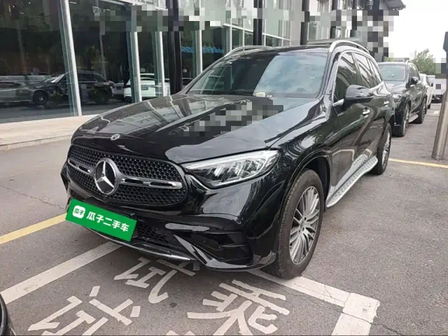 Фотография автомобиля — Mercedes-Benz GLC-Class