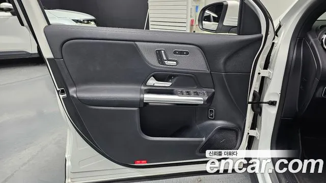 Mercedes-Benz EQA — Фото автомобиля 5