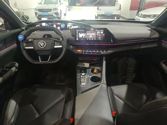 Changan Changan UNI-V 2022 1.5T Premium Model — Фото автомобиля 9