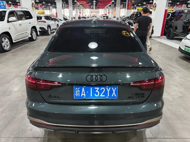 Audi A4L — Фото автомобиля 4