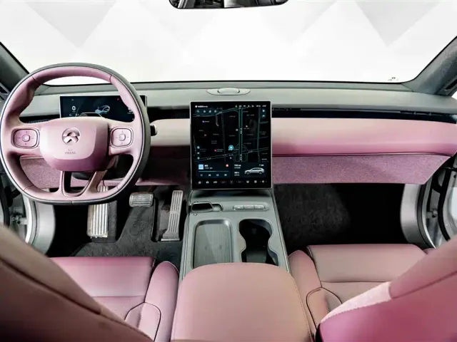 Nio ET5 Touring — Фото автомобиля 13