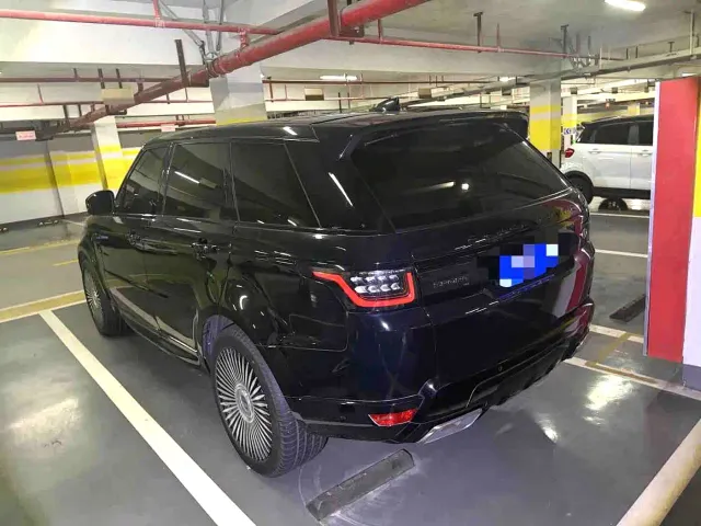 Land Rover Range Rover Sport — Фото автомобиля 2