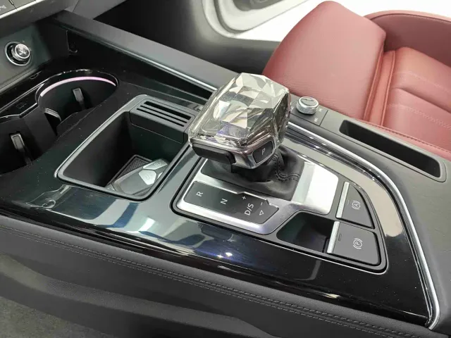 Audi A4L — Фото автомобиля 18