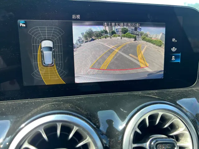 Mercedes-Benz EQA — Фото автомобиля 13