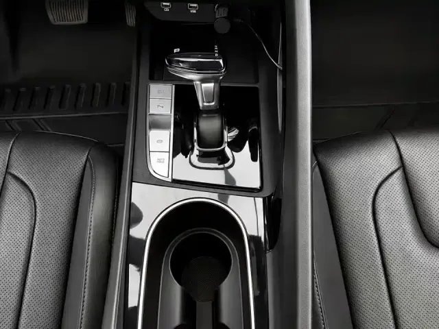 Hyundai Elantra — Фото автомобиля 8