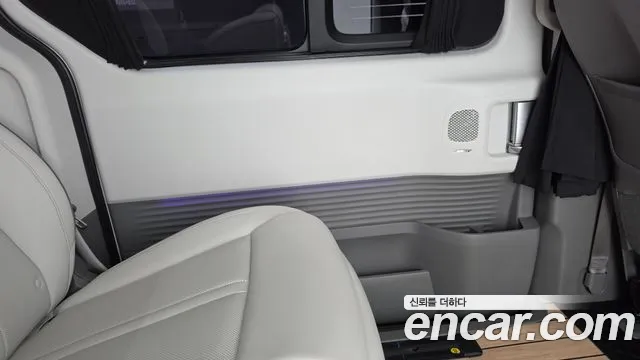 Hyundai Staria Staria 4WD Lounge 7 мест — Фото автомобиля 22