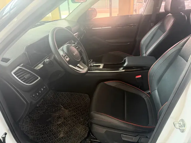 Kia Seltos — Фото автомобиля 13
