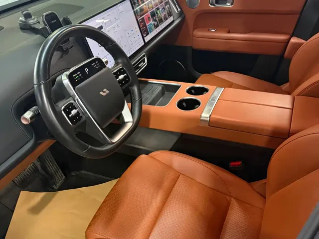 Li Auto L6 — Фото автомобиля 3