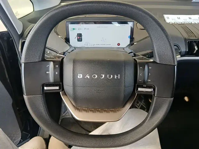 Baojun KiWi EV — Фото автомобиля 10