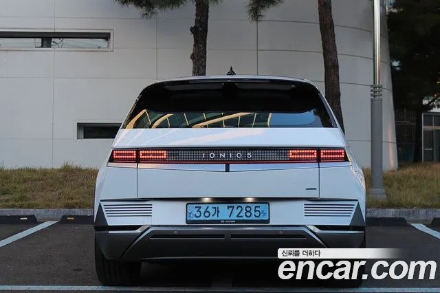 Hyundai Ioniq 5 — Фото автомобиля 4