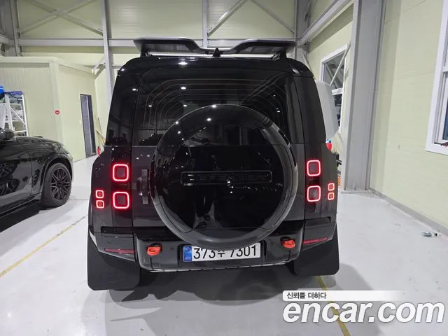 Land Rover Defender L663 — Фото автомобиля 3