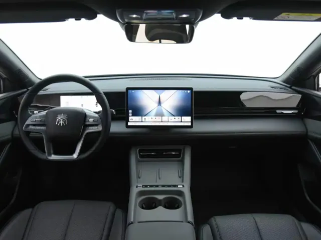 BYD Qin L 2025 EV 470KM Leading Edition — Фото автомобиля 5