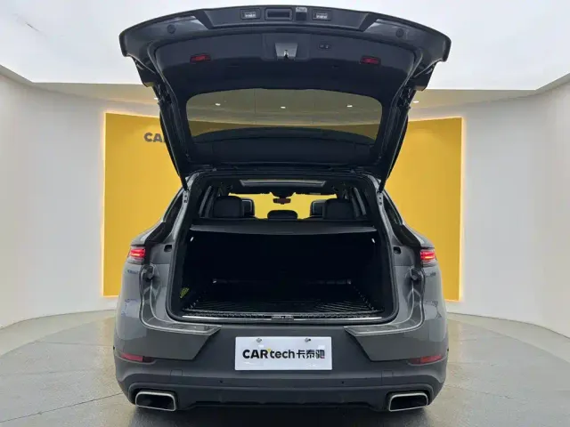 Porsche Cayenne — Фото автомобиля 14