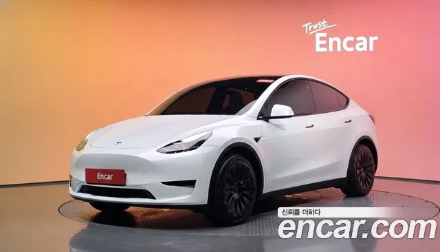 Фотография автомобиля — Tesla Model Y