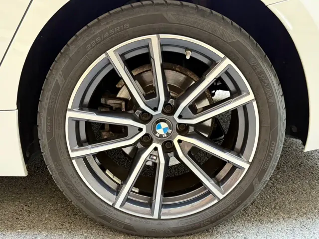 BMW 3 Series — Фото автомобиля 23