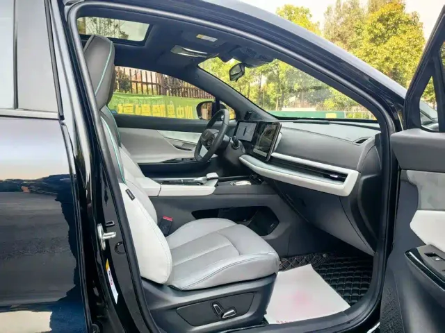 Changan UNI-T — Фото автомобиля 18