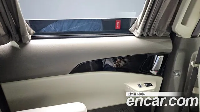 Kia Carnival — Фото автомобиля 14