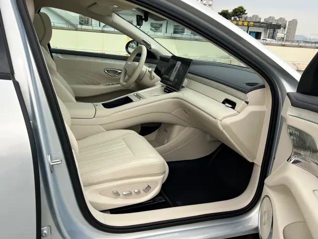 BYD Seal 08 — Фото автомобиля 11