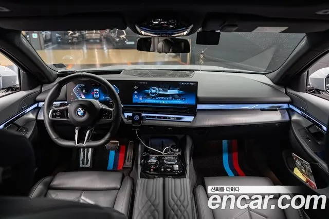 BMW 5 Series G60 — Фото автомобиля 5