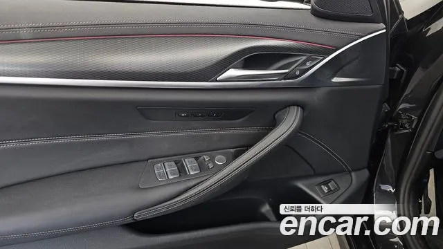 BMW 5 Series G30 — Фото автомобиля 29