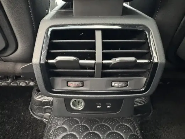 Audi Q3 — Фото автомобиля 20