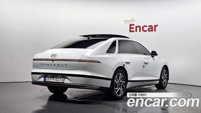 Hyundai Grandeur Grandeur (GN7) — Фото автомобиля 2