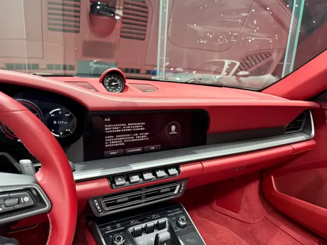 Porsche 911 — Фото автомобиля 12