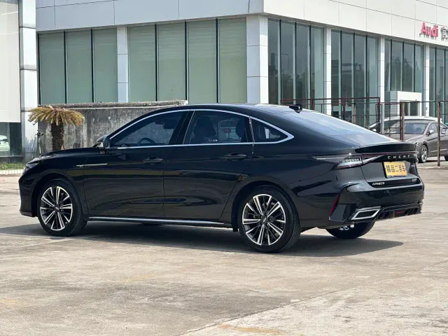 Chery Arrizo 8 — Фото автомобиля 10