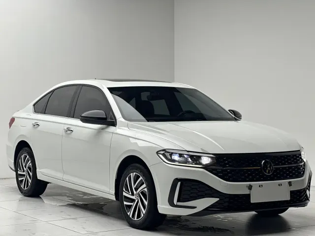 Volkswagen Lavida — Фото автомобиля 3