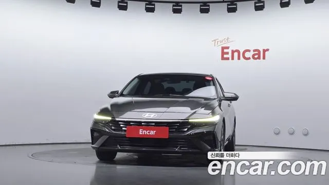 Hyundai Avante CN7 — Фото автомобиля 3