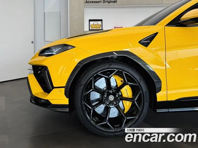 Lamborghini Urus — Фото автомобиля 4