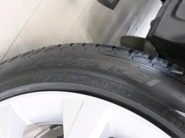 Land Rover Discovery — Фото автомобиля 23