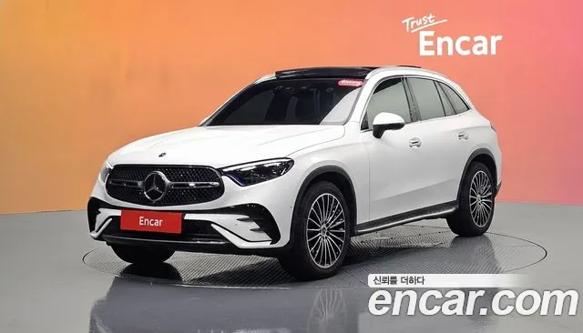 Фотография автомобиля — Mercedes-Benz GLC-Class
