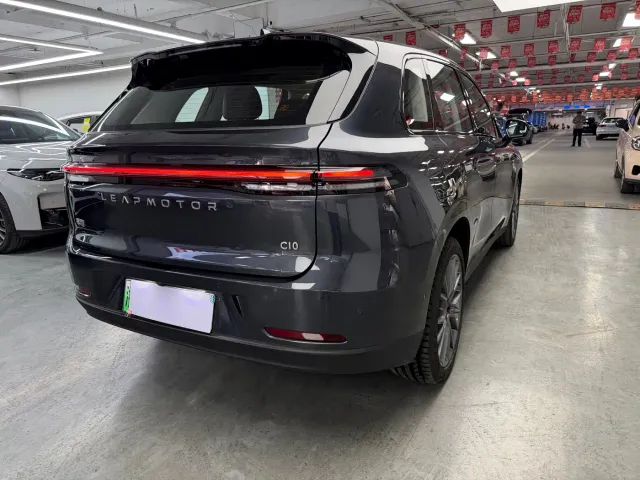 Leapmotor C10 — Фото автомобиля 10