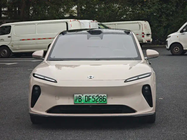 Nio ET5 Touring — Фото автомобиля 2