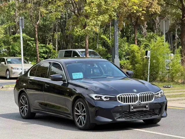 BMW 3 Series — Фото автомобиля 3